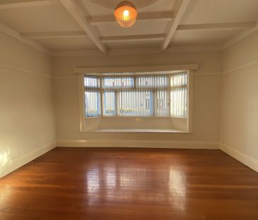 Property Management28 Stewart Road, Mount Albert - House for Rent - Photo 1
