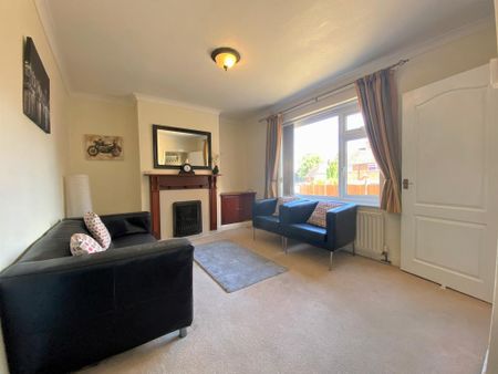 3 bedroom semi-detached house to rent - Photo 2