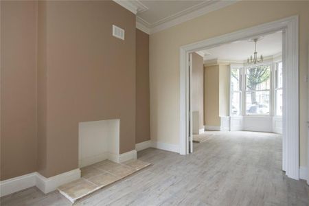 4 bedroom terraced house to rent - Photo 3