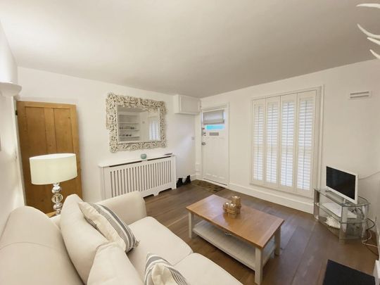 3 bedroom terraced house to rent - Photo 1