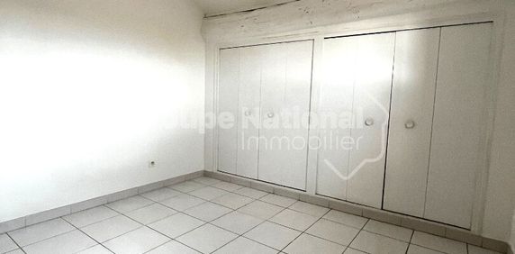 ROGNONAS - A louer - Appartement T2 avec place de parking, - Photo 2