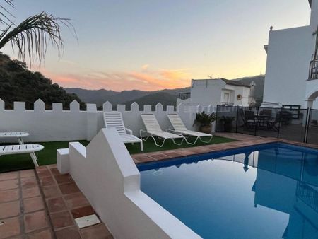 Luxury House for rent in Istán, Spain - Photo 5