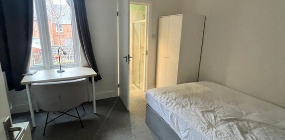 Room in a Shared House, Tennyson Street, LE2 - Photo 2