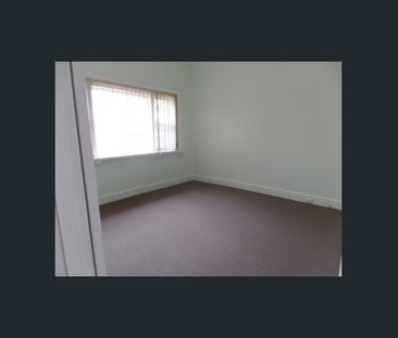 Large Family Home - Photo 3