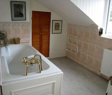 Myrtil House, Upper Myrtil Hill, Pill BS20 0AA - Photo 2