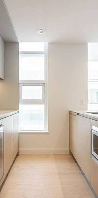 One Burrard Place - 2 Bed - 2 Bath + Den - Photo 1