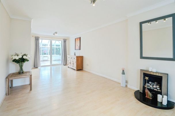 Nicolson Road - Photo 1