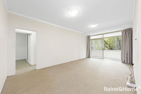 8/2 Clara Street, Randwick, NSW 2031 - Photo 2