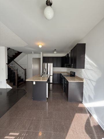 For Lease - 168 Durhamview Crescent, Whitchurch-Stouffville, Ontario - Photo 2