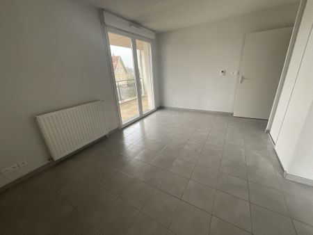 A LOUER - Route de la Chapelle - T2 avec balcon et parking - Photo 4