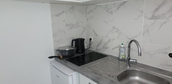 Location Appartement 1 pièce 18m² MAUBEUGE 59600 - Photo 2