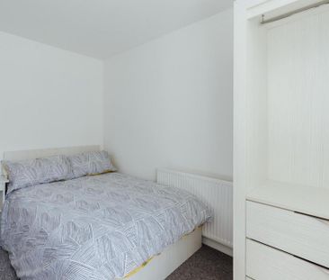 4 bedroom house to rent - Photo 3