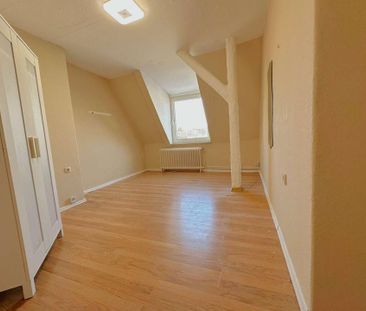 Gemütliche Dachgeschosswohnung in Heppens - Photo 2