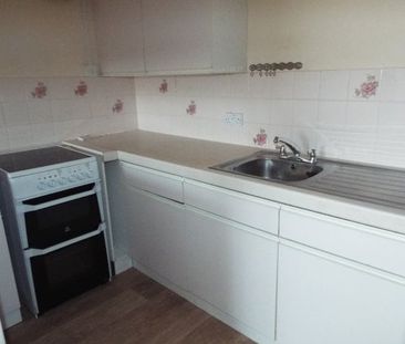 Berkeley Court, Lee-on-the-Solent - Photo 1