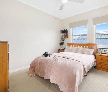 FOUR BEDROOM FAMILY HOME SOUTH TAMWORTH - Photo 4