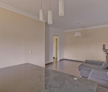 3 Bedroom House with garden, Alcabideche, Cascais - Photo 5
