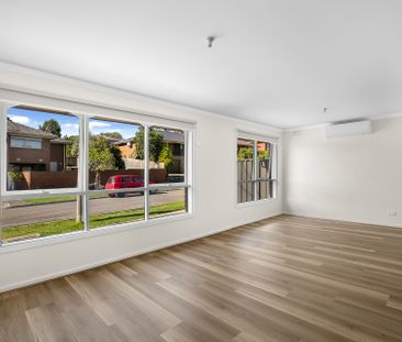 Family Home! - Photo 2