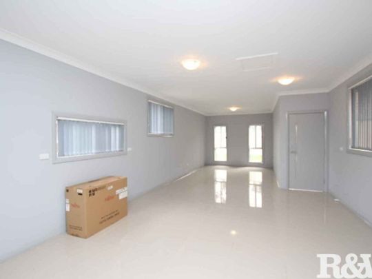 GRANNY FLAT WITH ADDITIONAL RUMPUS ROOM! - Photo 1