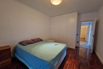 Apartamento T3 Renovado na Praia da Barra - 2ª Linha do Mar.