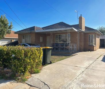 Centrally located! - Photo 6