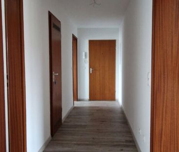 Seniorenwohnung (WBS erforderlich) – 2 Zimmer mit Abstellraum und B... - Photo 2