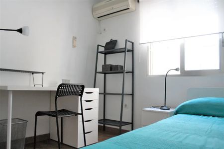 Calle Sol, Sevilla, Andalusia 41003 - Photo 5