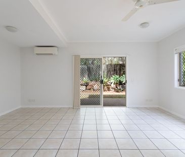 BEAUTIFUL REFRESHED TOWN-HOUSE OVERLOOKING QUIET CONSERVANCY IN MAN... - Photo 1