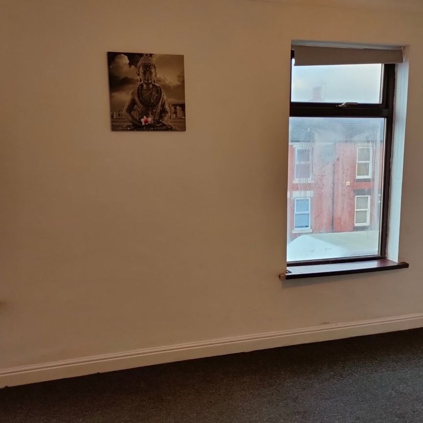 2 Bed Terraced House, Dundas Road, S9 - Photo 1