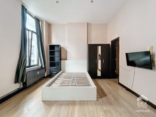 IXELLES - CHARMANT GEMEUBILEERD STUDIO-APPARTEMENT VAN 36M² - Photo 1