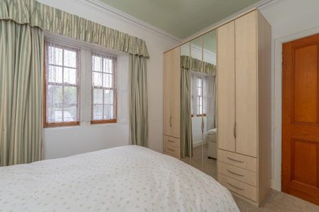 1 bedroom semi-detached house to rent - Photo 4
