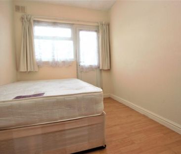 Property to rent - Photo 2