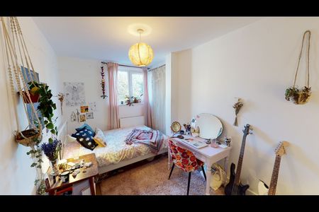 3 Bed Flat, Fern Court, SE14 - Photo 3