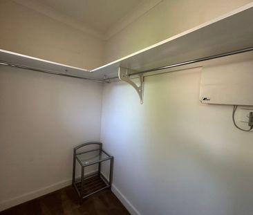 Peaceful and Charming Family Home in Prime Glen Waverley Location!!! - Photo 5