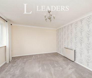 3 bedroom house to rent Desmond Drive, Norwich, NR6 - Photo 2