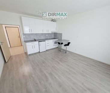 Pronájem bytu 1+kk 32 m2 - Photo 1