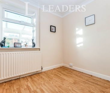 3 bedroom house to rent Bruce Avenue, BN11 - Photo 5