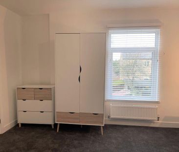 1 bedroom in a house share to rent - Photo 5