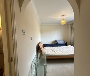 3 bed Appartment TO LET In Bromley - Photo 5