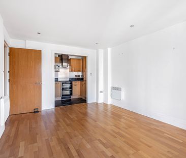 Seven Kings Way, Kingston Upon Thames, Surrey, KT2 - Photo 2