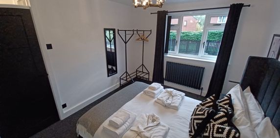 2 bedroom semi-detached bungalow to rent - Photo 2