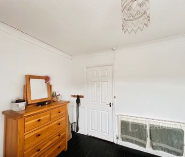 2 bedroom mid-terrace to rent Wychbold Crescent, B33 - Photo 2