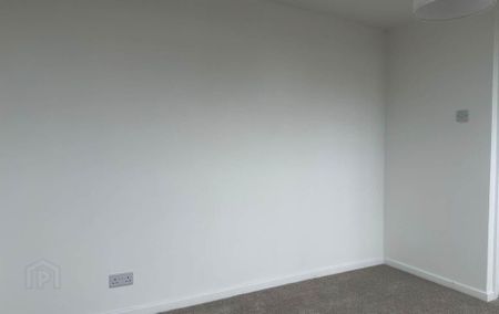 7 Kilmaine Avenue, Bangor, BT19 6DU - Photo 2