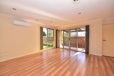 Spacious 3-Bedroom Townhouse with Outdoor Entertaining - Photo 2