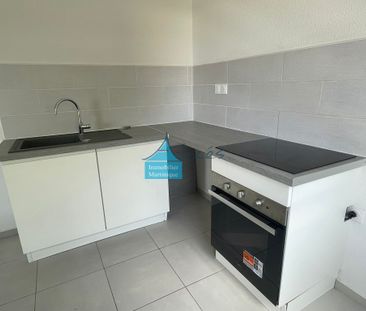 Location Appartement 3 pièces 60m² ST FRANCOIS 97118 - Photo 2