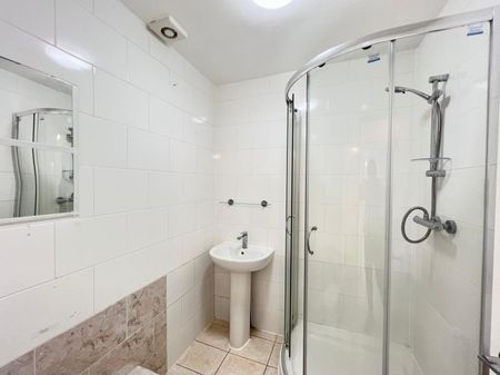 1 Bed Flat, London Road, SM4 - Photo 5