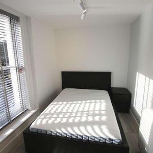 High Street, Barnet, EN5 - Photo 2