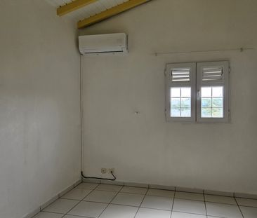 Location Appartement 3 pièces 91m² LE GOSIER 97190 - Photo 3