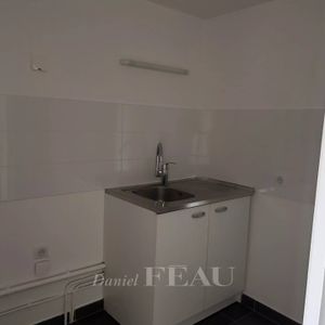 Location studio, Paris 16ème (75016), 1 pièce, 31.8 m², ref 84621204 - Photo 3