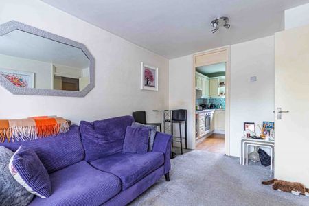 1 bed Flat for rent - Photo 3