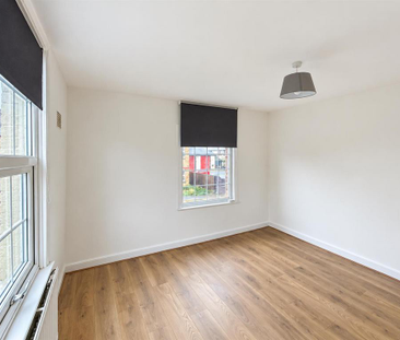 2 bedroom semi-detached house to rent - Photo 3